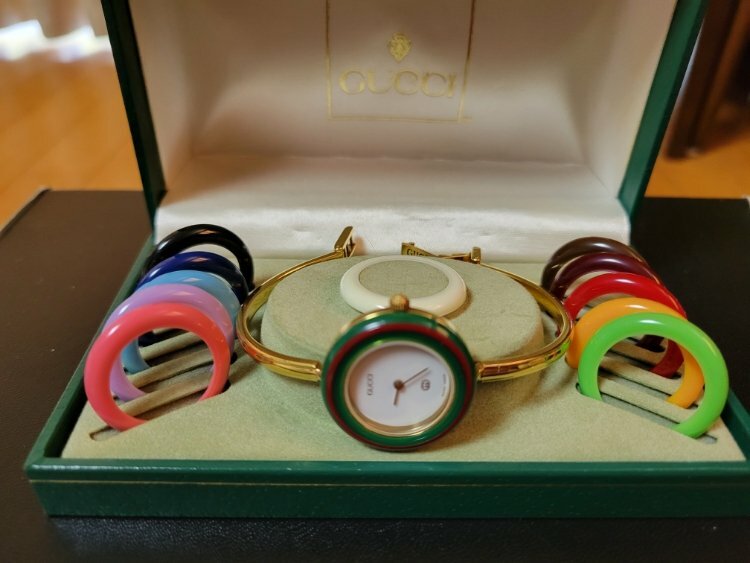 GUCCI グッチ レディース腕時計 バングルウォッチ 替えベゼル一部・箱付き（ブランド財布・小物）の商品画像 - 査定依頼日：2026年8月24日 - 最高査定価格：80,000円