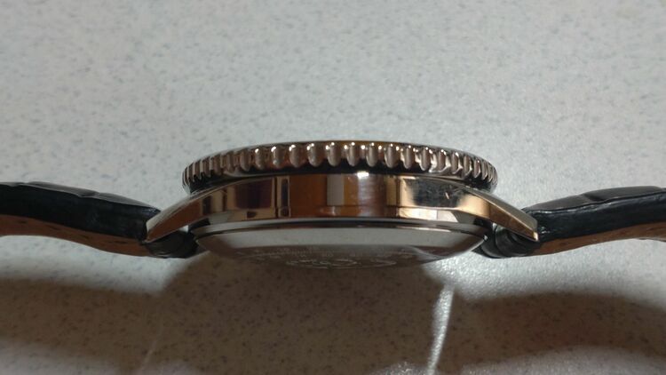 ブライトリング ナビタイマー A12019（高級時計）の商品画像 - 査定依頼日：2025年11月20日 - 最高査定価格：600,000円