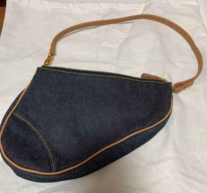 サドルバッグ（ブランドバッグ）の商品画像 - 査定依頼日：2022年12月2日 - 最高査定価格：30,000円