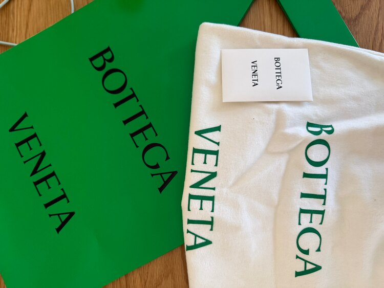 ボッテガ・ヴェネタ  （ブランドバッグ）の商品画像 - 査定依頼日：2025年4月21日 - 最高査定価格：60,000円