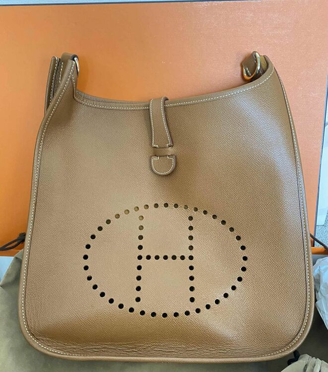 エルメス エブリン （ブランドバッグ）の商品画像 - 査定依頼日：2025年9月8日 - 最高査定価格：260,000円