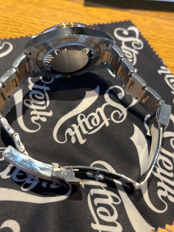 ロレックス GMTマスター 126711CHN（高級時計）の商品画像 - 査定依頼日：2025年8月31日 - 最高査定価格：3,050,000円