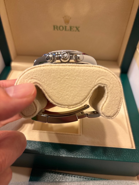 ロレックス デイトナ 126500lm（高級時計）の商品画像 - 査定依頼日：2026年2月3日 - 最高査定価格：5,600,000円