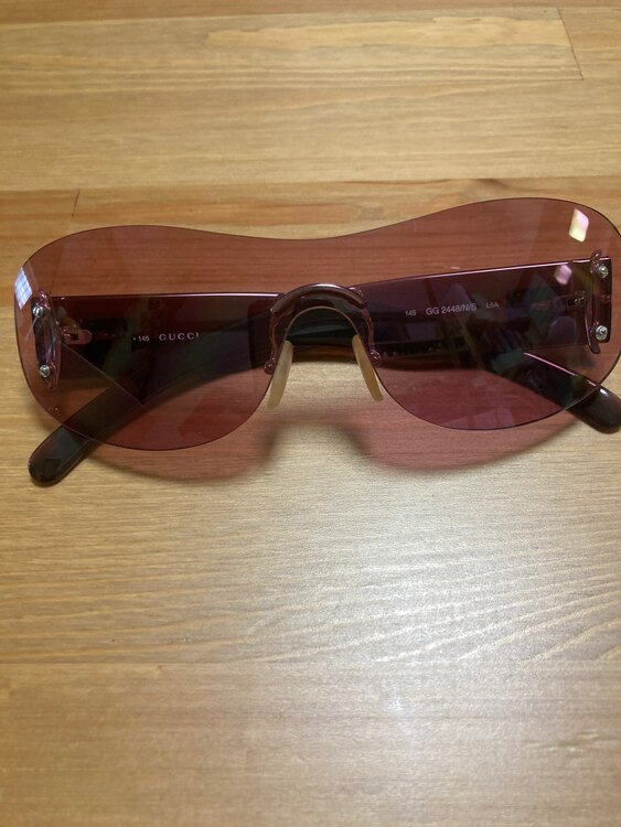 サングラス（古着・ファッション）の商品画像 - 査定依頼日：2025年5月28日 - 最高査定価格：4,500円