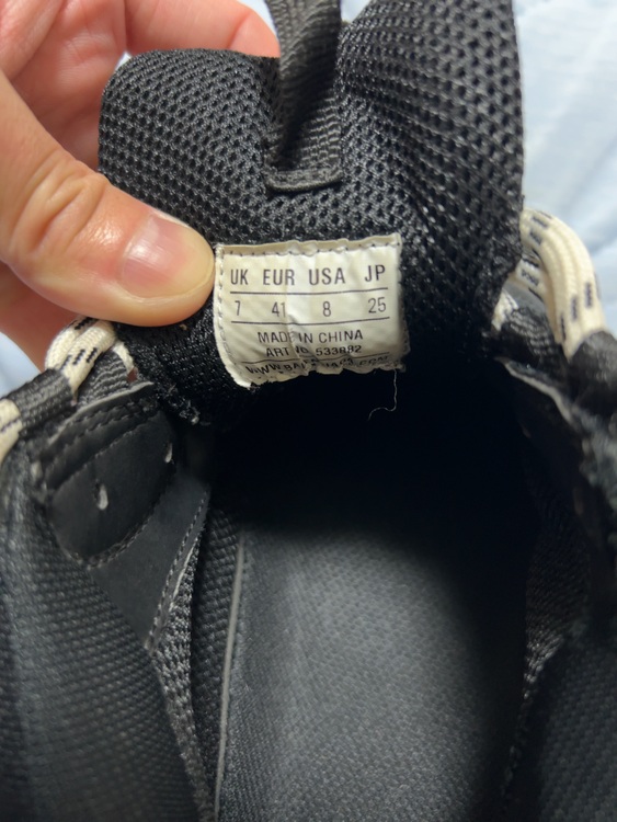 バレンシアガ  （ブランドバッグ）の商品画像 - 査定依頼日：2025年10月17日 - 最高査定価格：18,000円