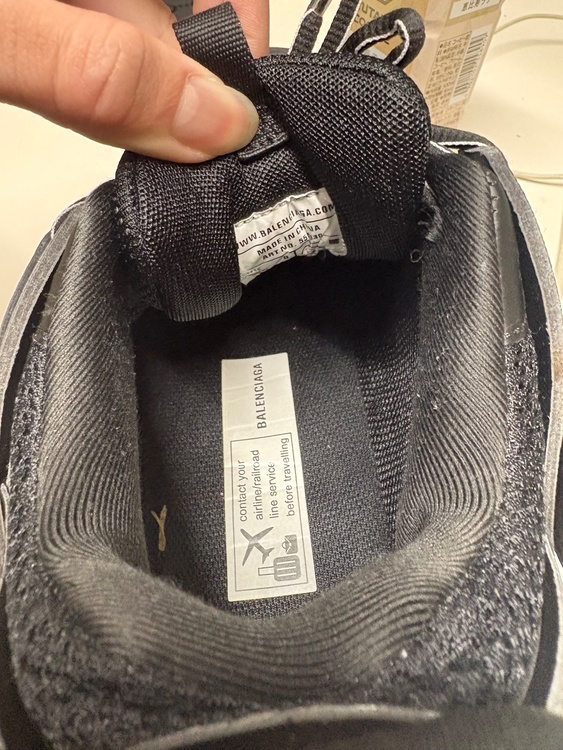 バレンシアガ  （ブランドバッグ）の商品画像 - 査定依頼日：2026年2月2日 - 最高査定価格：20,000円