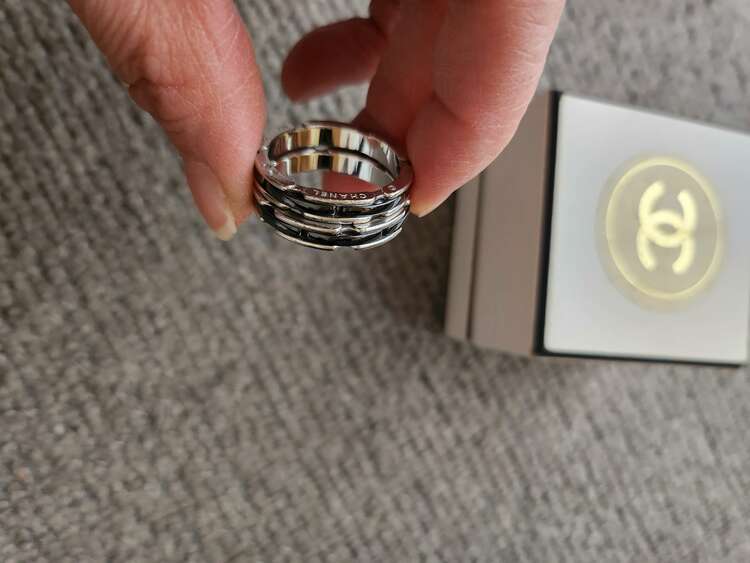 シャネルウルトラリング（金・貴金属）の商品画像 - 査定依頼日：2024年12月17日 - 最高査定価格：100,000円