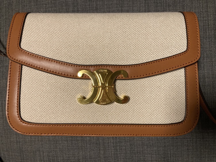 トリオンフキャンバス（ブランドバッグ）の商品画像 - 査定依頼日：2022年4月21日 - 最高査定価格：130,000円