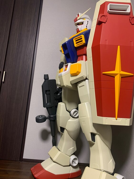 HY2M 1/12ガンダム　量産型ザク2体（フィギュア・プラモデル）の商品画像 - 査定依頼日：2025年3月18日 - 最高査定価格：1,150,000円