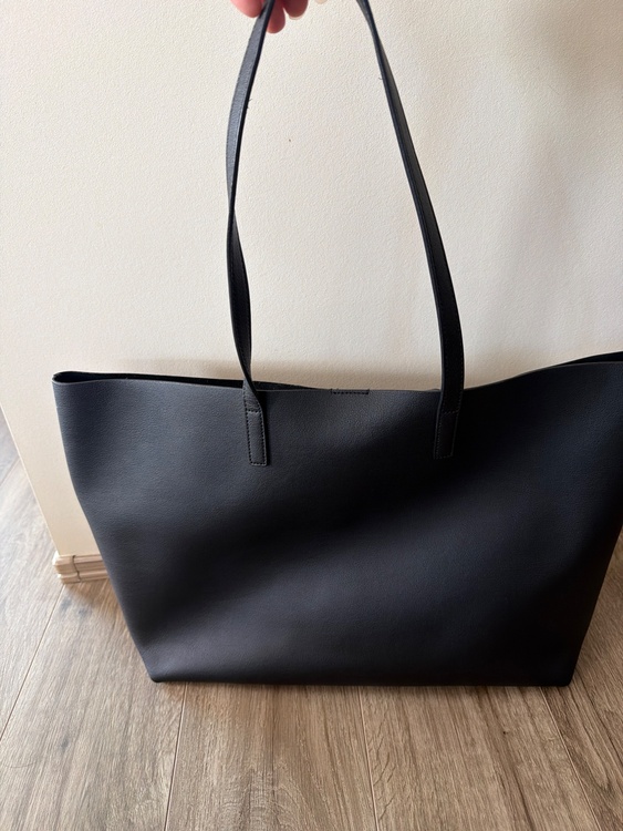 サンローランショッピングバッグ（ブランドバッグ）の商品画像 - 査定依頼日：2026年1月25日 - 最高査定価格：85,000円