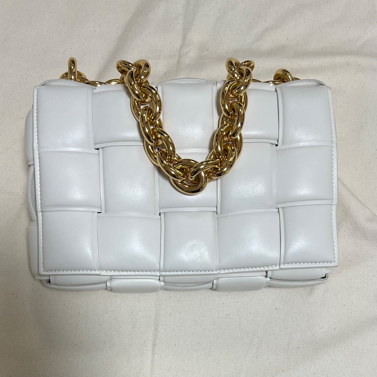 ボッテガ・ヴェネタ  （ブランドバッグ）の商品画像 - 査定依頼日：2026年4月20日 - 最高査定価格：145,000円