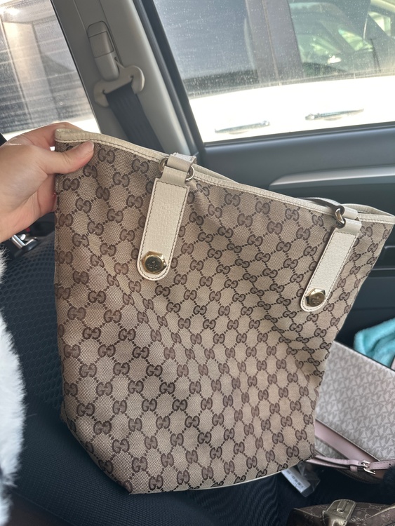 グッチ  （ブランドバッグ）の商品画像 - 査定依頼日：2026年3月1日 - 最高査定価格：22,000円