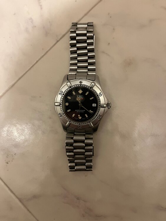 タグホイヤー その他 プロフェッショナルタグホイヤー プロフェッショナル 962.006R 黒文字盤 （高級時計）の商品画像 - 査定依頼日：2025年3月16日 - 最高査定価格：60,000円