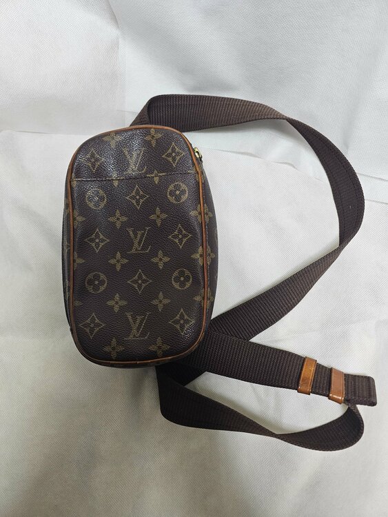 グラフィット トロカデロ メッセンジャーPM (N40087)（ブランドバッグ）の商品画像 - 査定依頼日：2026年3月11日 - 最高査定価格：80,000円