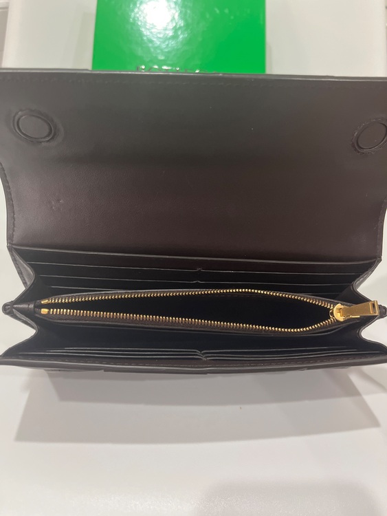 ボッテガ・ヴェネタ  （ブランドバッグ）の商品画像 - 査定依頼日：2025年7月1日 - 最高査定価格：35,000円