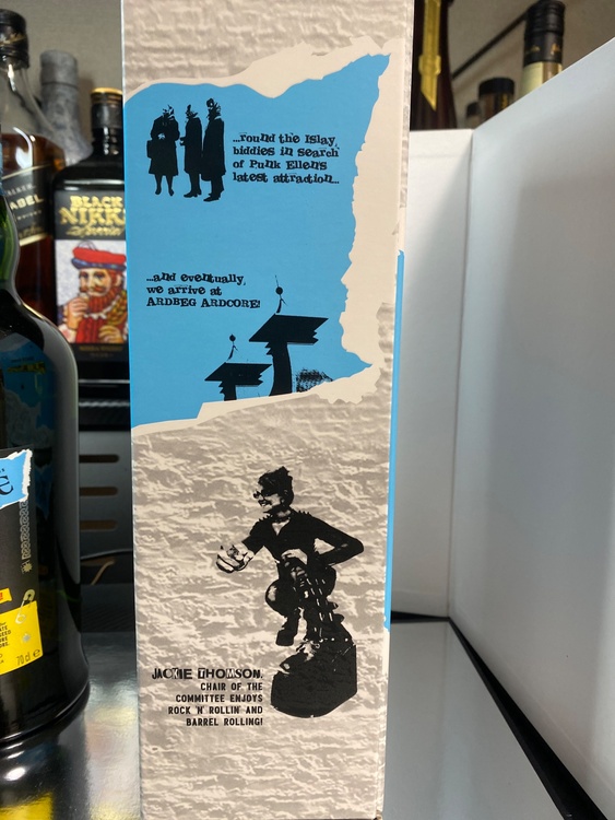 ウイスキー アードベッグ （お酒）の商品画像 - 査定依頼日：2026年1月18日 - 最高査定価格：12,000円