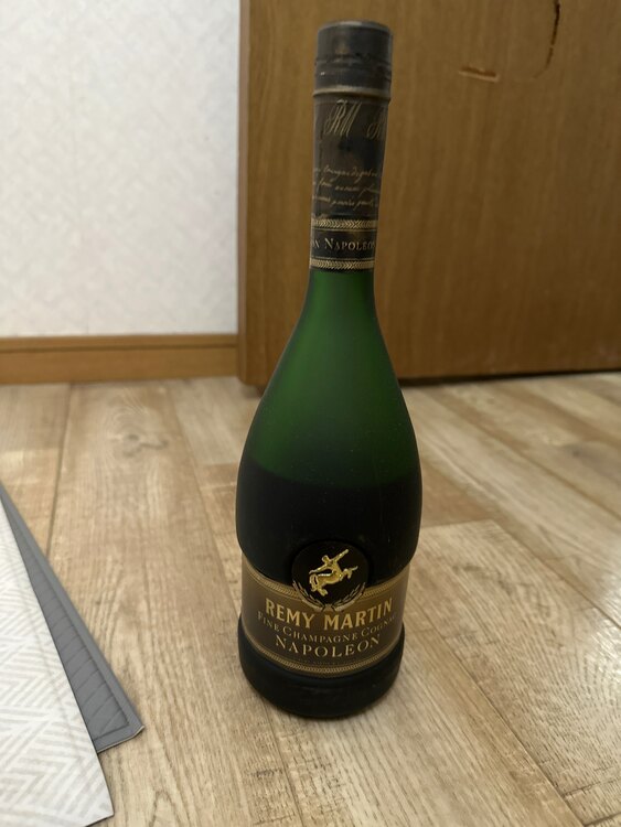 ブランデー レミーマルタン （お酒）の商品画像 - 査定依頼日：2025年3月15日 - 最高査定価格：1,000円