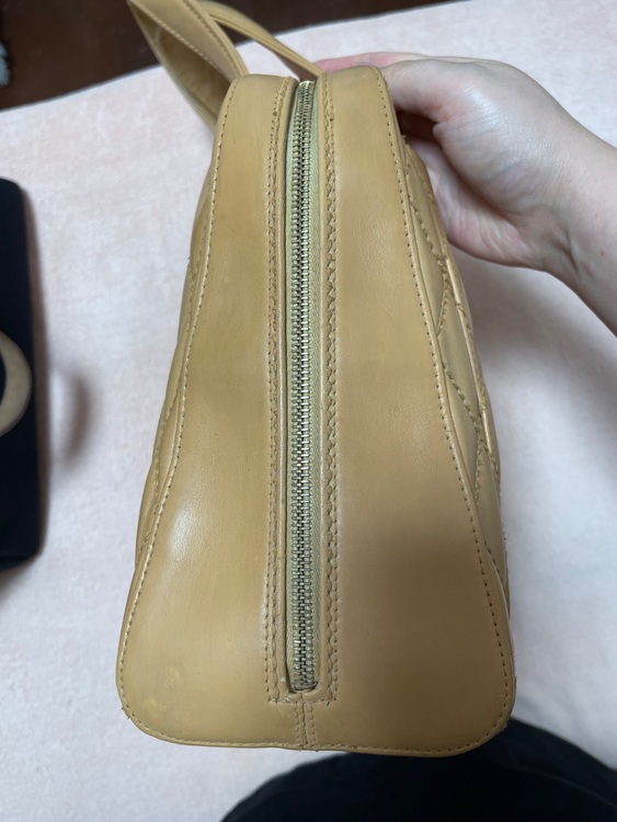 マトラッセハンドバック　ラムスキン　ベージュ（ブランドバッグ）の商品画像 - 査定依頼日：2025年7月29日 - 最高査定価格：130,000円