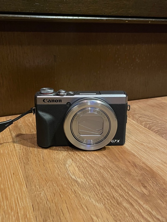 canon Powershot g7x mark3（カメラ）の商品画像 - 査定依頼日：2025年11月21日 - 最高査定価格：100,000円
