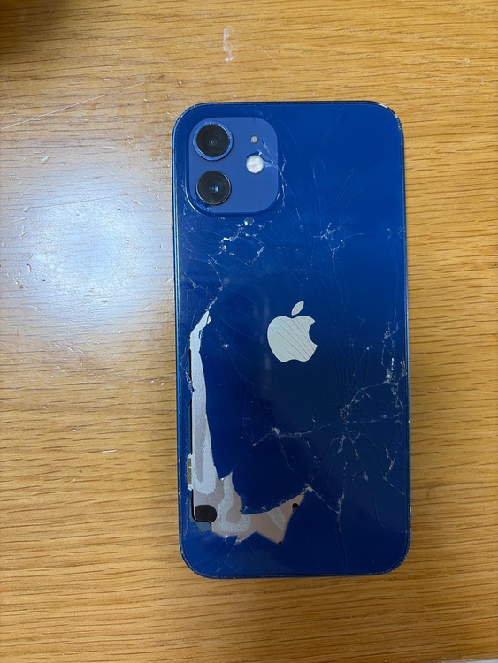 iPhone iPhone 12 64GB Softbank（スマホ）の商品画像 - 査定依頼日：2026年9月15日 - 最高査定価格：20,500円