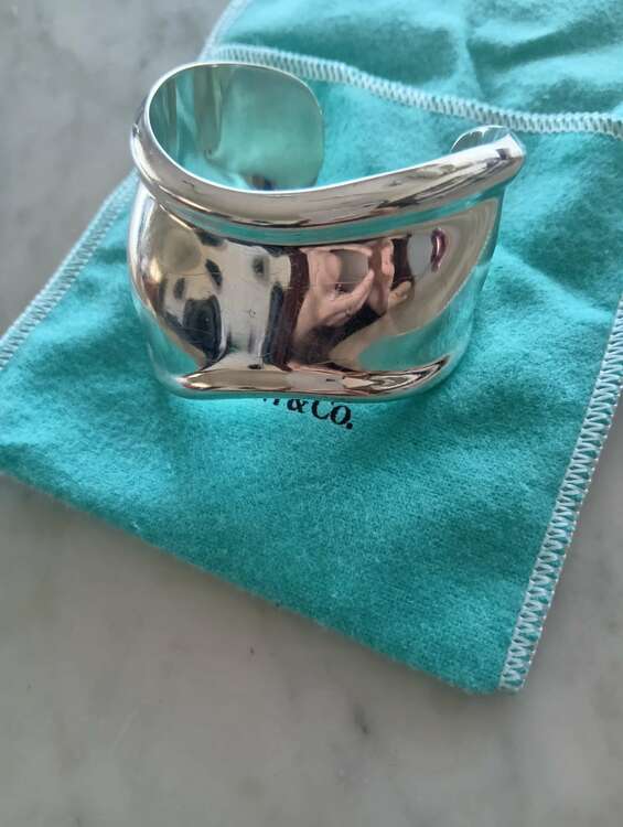 ティファニーボーンカフ（金・貴金属）の商品画像 - 査定依頼日：2025年4月30日 - 最高査定価格：140,000円