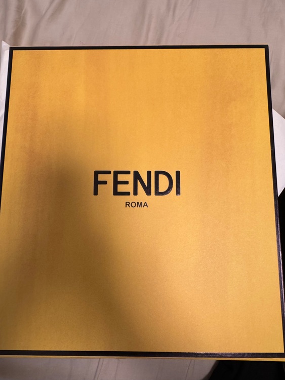 8BN244 N8K F04YB（ブランドバッグ）の商品画像 - 査定依頼日：2025年7月19日 - 最高査定価格：270,000円