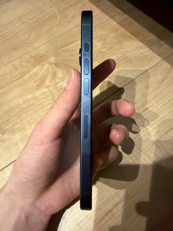 iPhone 15 Pro 128GB au（スマホ）の商品画像 - 査定依頼日：2026年1月23日 - 最高査定価格：81,000円