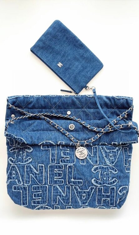 CHANELショルダーバッグ CHANEL22 AS3260デニム（ブランドバッグ）の商品画像 - 査定依頼日：2025年3月7日 - 最高査定価格：680,000円