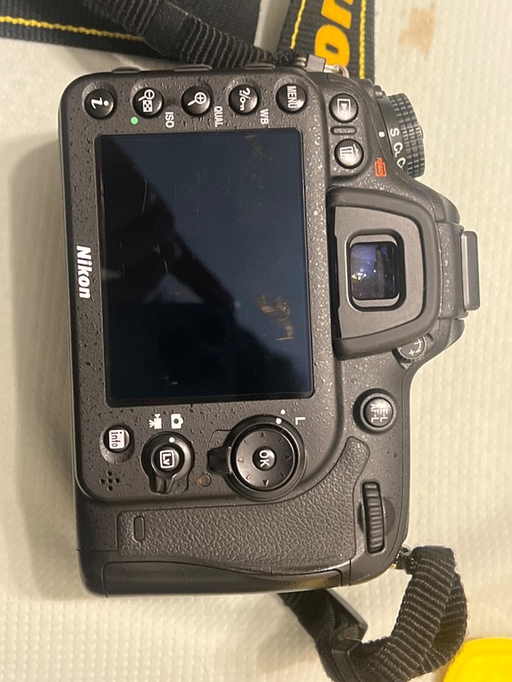D7200（カメラ）の商品画像 - 査定依頼日：2025年10月10日 - 最高査定価格：30,000円