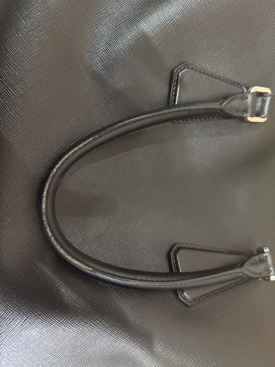 ビジネスバッグ（ブランドバッグ）の商品画像 - 査定依頼日：2026年2月23日 - 最高査定価格：70,000円