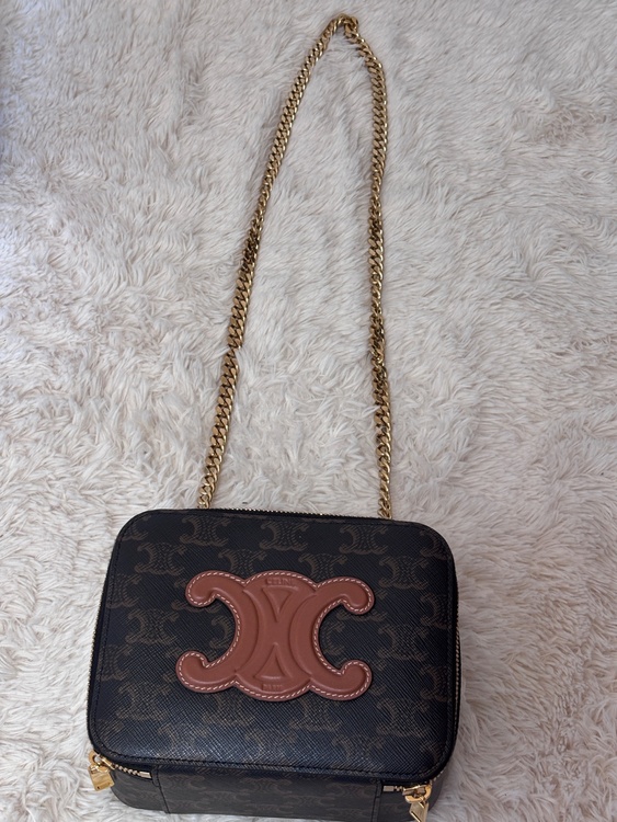 チェーンボックスキュイルトリオンフ（ブランドバッグ）の商品画像 - 査定依頼日：2026年3月18日 - 最高査定価格：165,000円