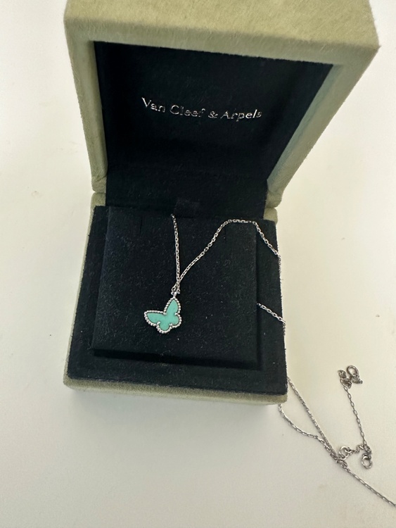 ヴァンクリーフ　パピヨン　ネックレス　ホワイトゴールドターコイズ（金・貴金属）の商品画像 - 査定依頼日：2026年3月16日 - 最高査定価格：300,000円