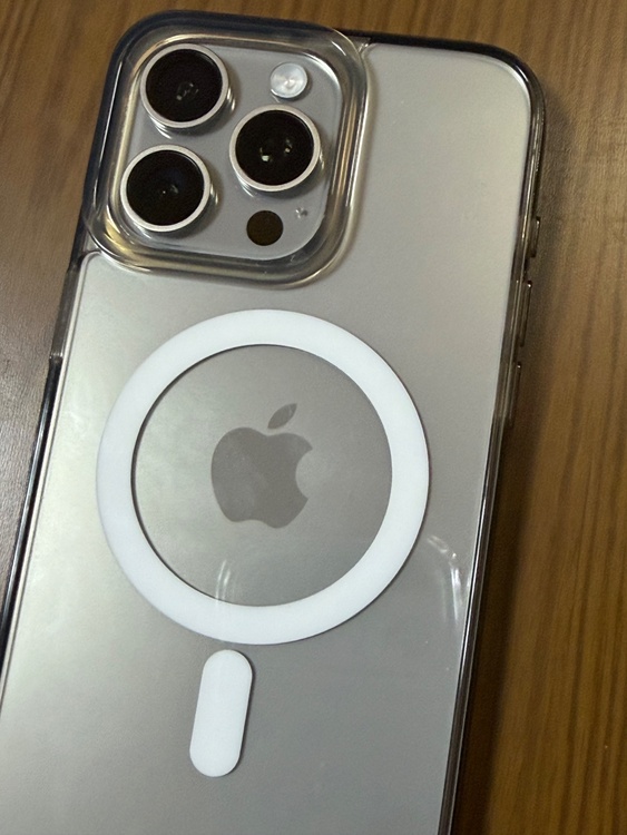 iPhone 15 Pro Max 1TB SIMフリー（スマホ）の商品画像 - 査定依頼日：2026年4月29日 - 最高査定価格：110,000円