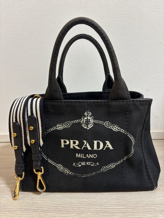 プラダ（ブランドバッグ）の商品画像 - 査定依頼日：2026年10月2日 - 最高査定価格：40,000円