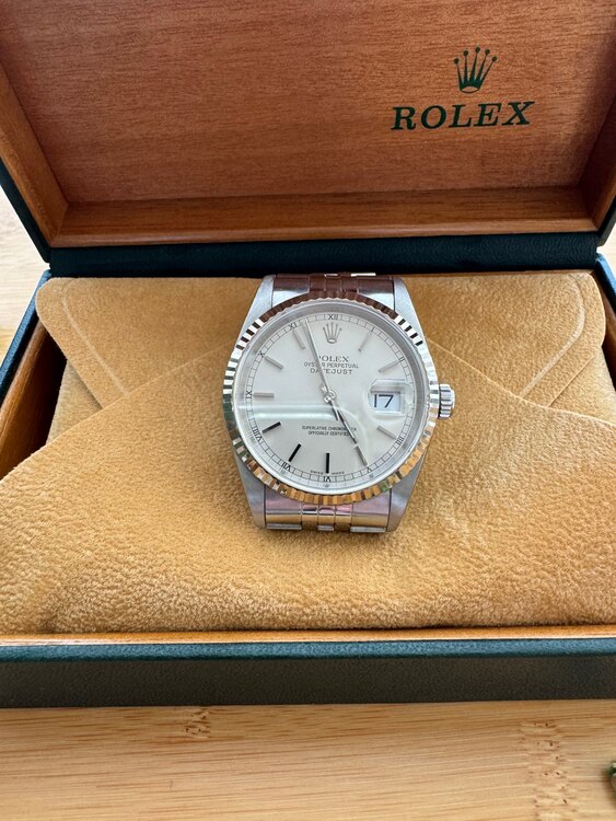 ロレックス デイトジャスト DJWGべzホワイト（高級時計）の商品画像 - 査定依頼日：2025年3月30日 - 最高査定価格：840,000円
