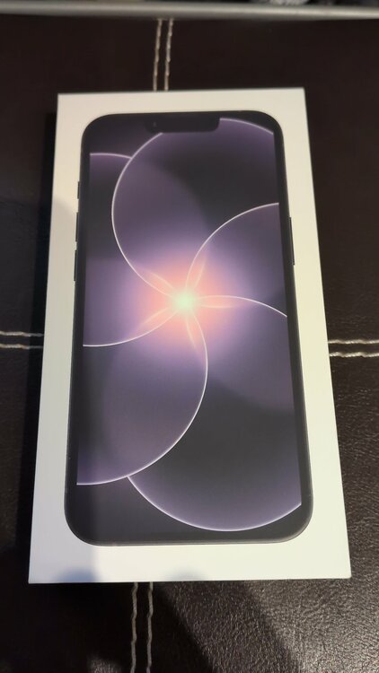 iPhone 17e 256GB au（スマホ）の商品画像 - 査定依頼日：2026年4月6日 - 最高査定価格：73,000円