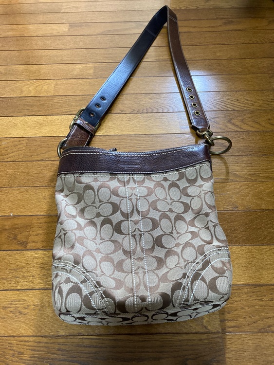 その他 コーチ （ブランドバッグ）の商品画像 - 査定依頼日：2025年7月28日 - 最高査定価格：1,000円