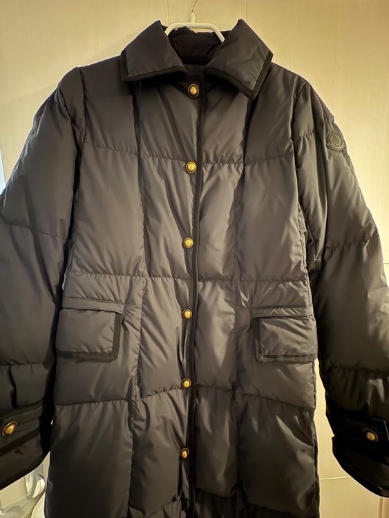  25AW ACHARD ブラック フーデッドダウンコート （古着・ファッション）の商品画像 - 査定依頼日：2026年4月21日 - 最高査定価格：35,000円