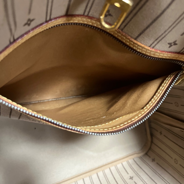 ヴィトン　ネヴァーフル（ブランドバッグ）の商品画像 - 査定依頼日：2025年10月14日 - 最高査定価格：50,000円