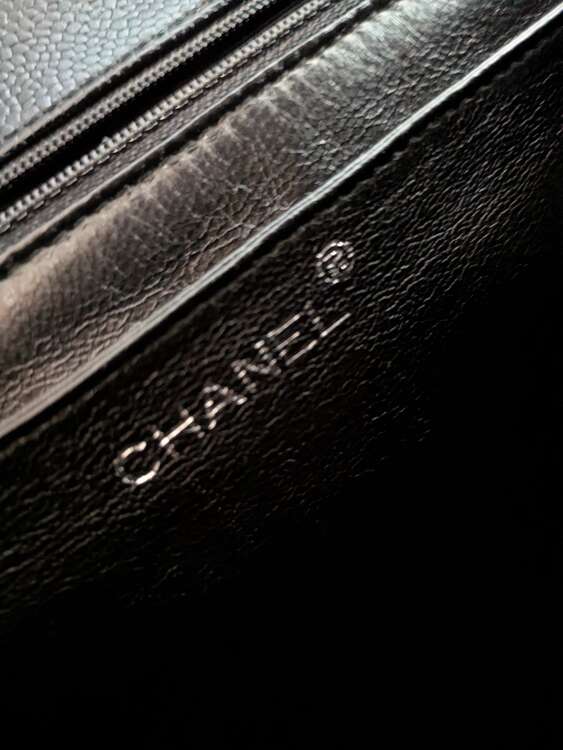 キャビアスキン ハンドバッグ ブラック（ブランドバッグ）の商品画像 - 査定依頼日：2025年5月24日 - 最高査定価格：350,000円