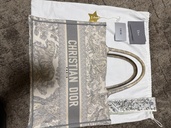 ブックトート（ブランドバッグ）の商品画像 - 査定依頼日：2025年12月22日 - 最高査定価格：100,000円