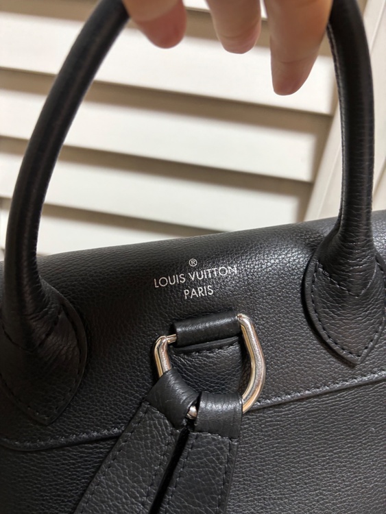 ロックミー（ブランドバッグ）の商品画像 - 査定依頼日：2026年3月6日 - 最高査定価格：95,000円