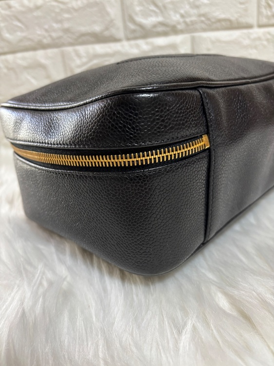 シャネル バニティ ハンドバッグ ココマーク キャビアスキン ブラック（ブランドバッグ）の商品画像 - 査定依頼日：2025年11月15日