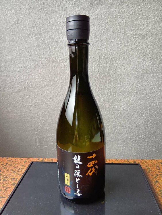 十四代　大極上諸白　龍の落とし子　720㍉（お酒）の商品画像 - 査定依頼日：2026年2月27日 - 最高査定価格：25,100円