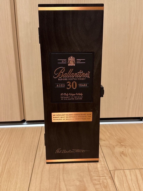 Ballantine AGED 30 YEARS（お酒）の商品画像 - 査定依頼日：2025年11月4日 - 最高査定価格：27,000円