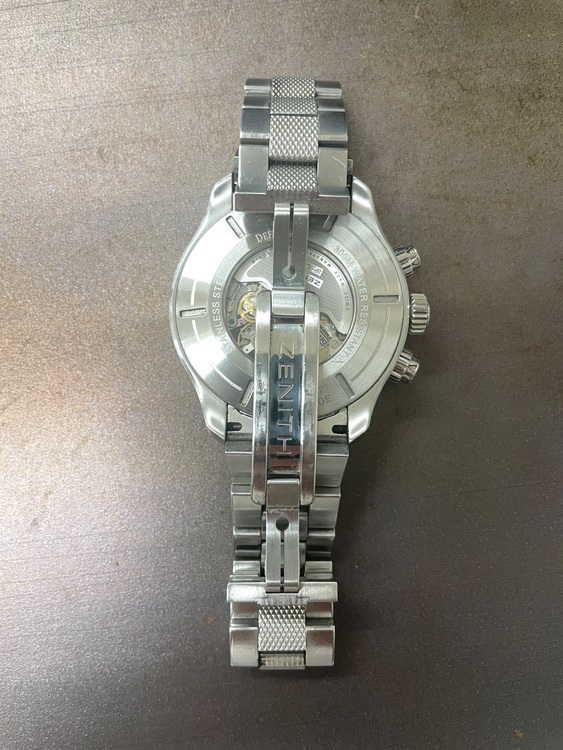 ゼニス エルプリメロ 03.0526.402（高級時計）の商品画像 - 査定依頼日：2025年8月7日 - 最高査定価格：400,000円