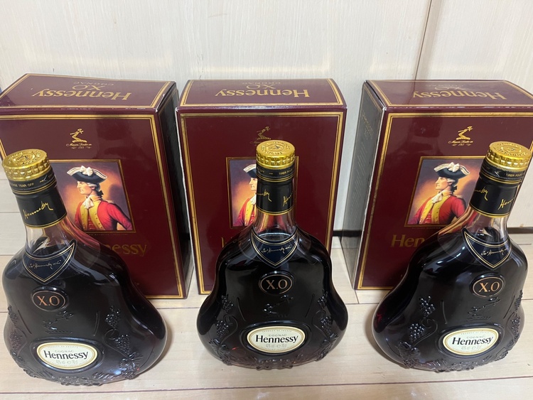 ヘネシーXO 金キャップ（お酒）の商品画像 - 査定依頼日：2026年3月24日 - 最高査定価格：60,000円