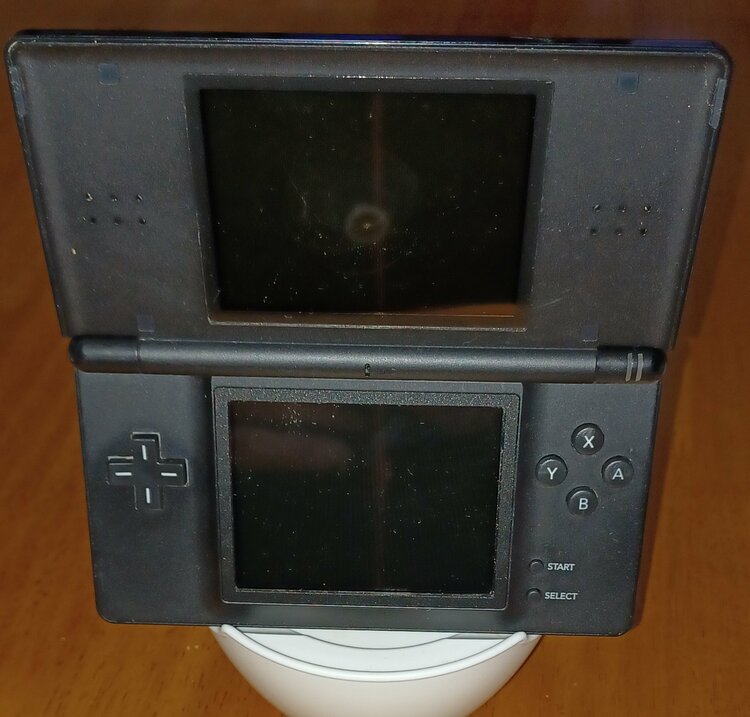 DS（ゲーム機本体・ゲームソフト）の商品画像 - 査定依頼日：2026年5月2日 - 最高査定価格：3,000円
