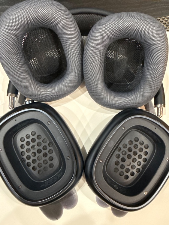 AirPodsMax（オーディオ・スピーカー）の商品画像 - 査定依頼日：2026年3月4日 - 最高査定価格：34,000円