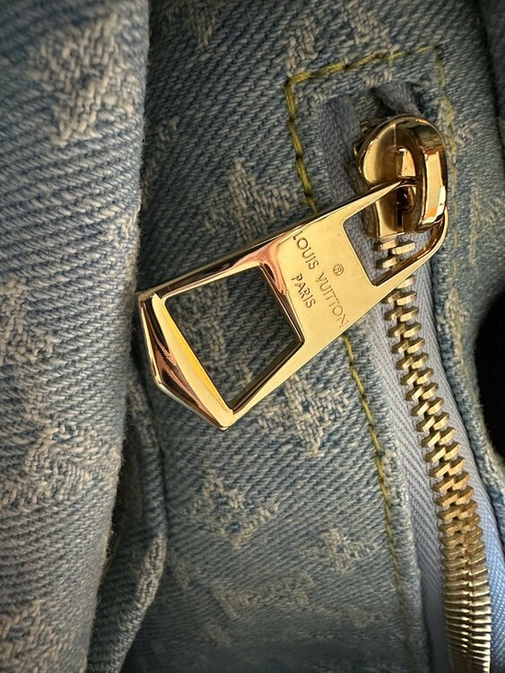 Carryall（ブランドバッグ）の商品画像 - 査定依頼日：2026年7月29日 - 最高査定価格：320,000円